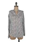 Blusa blanca y negra