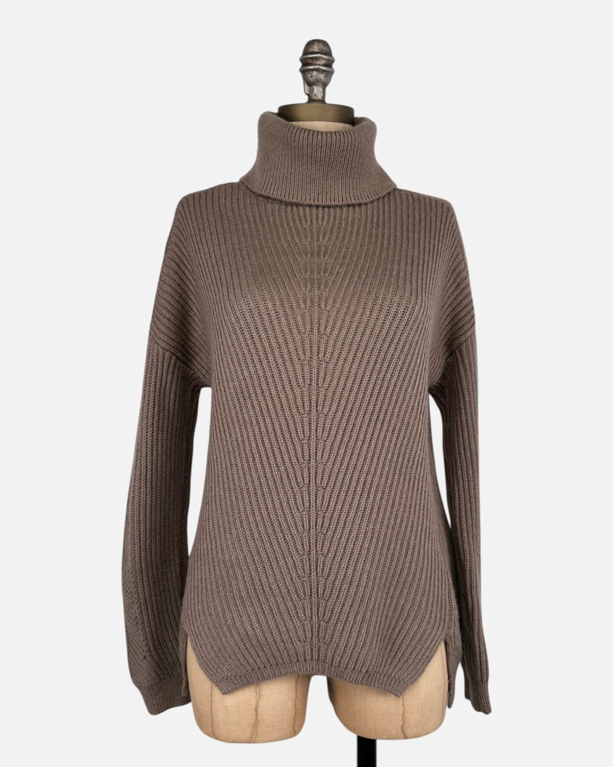 Jersey cuello alto marrón