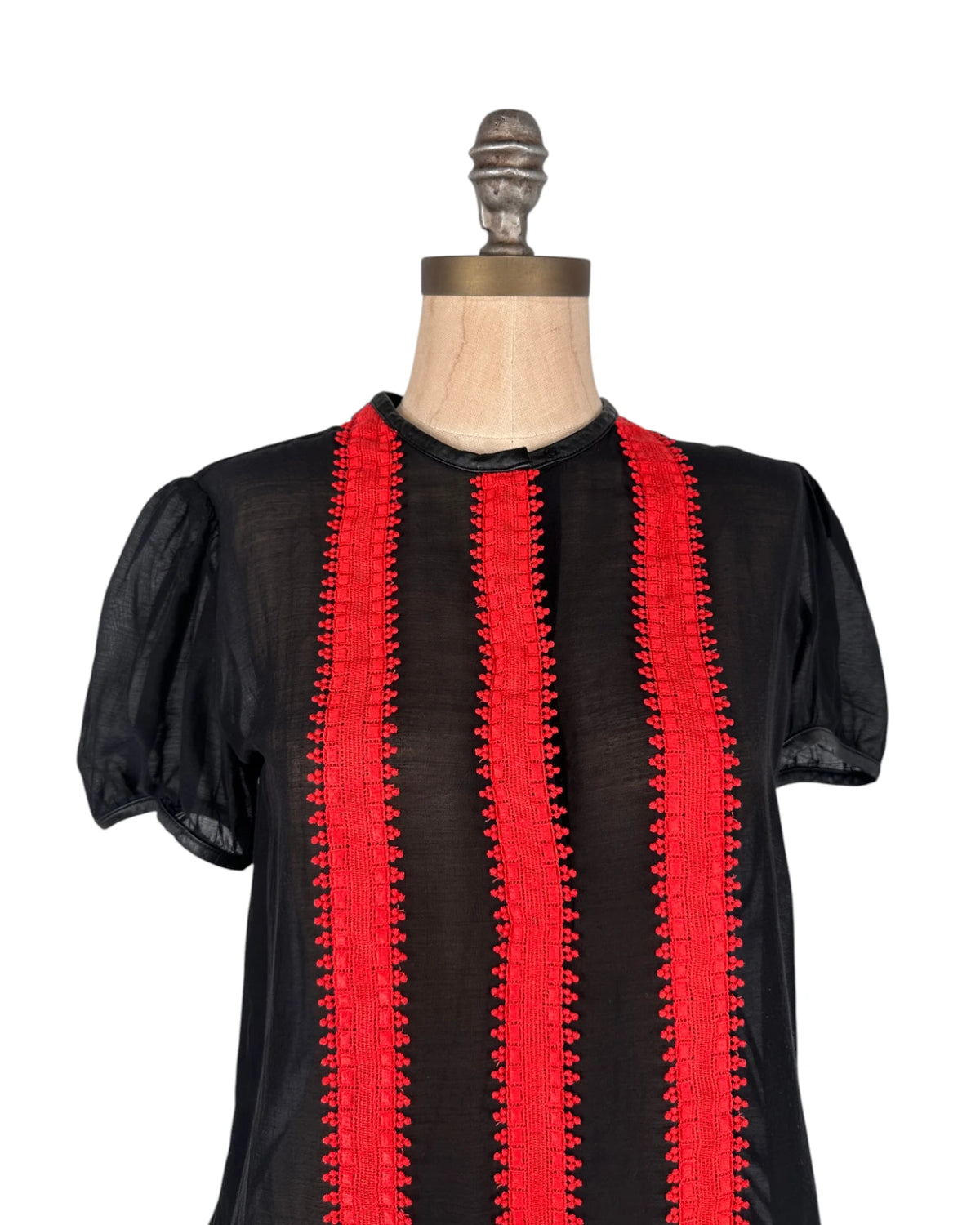 Blusa negra encaje rojo (2)