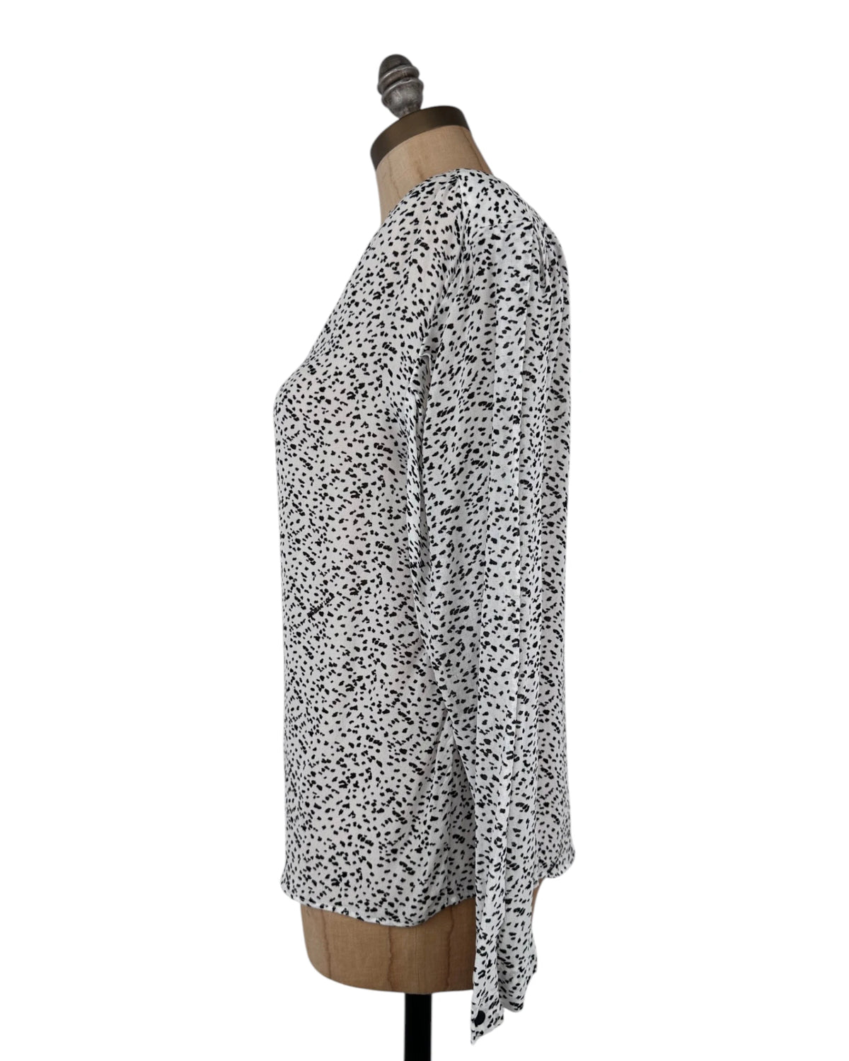 Blusa blanca y negra (3)