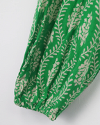 Blusa verde floreada