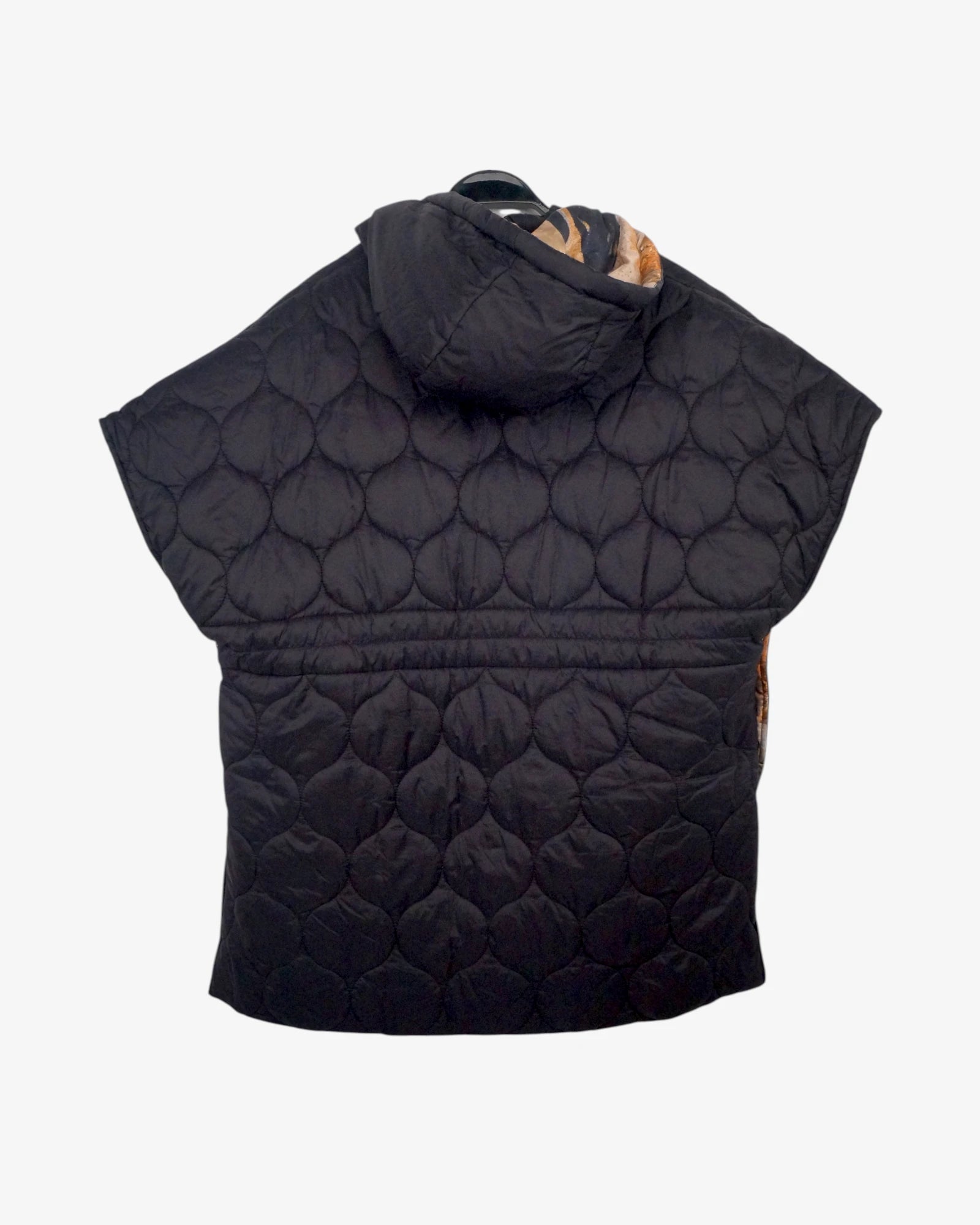 Chaleco negro capitoneado