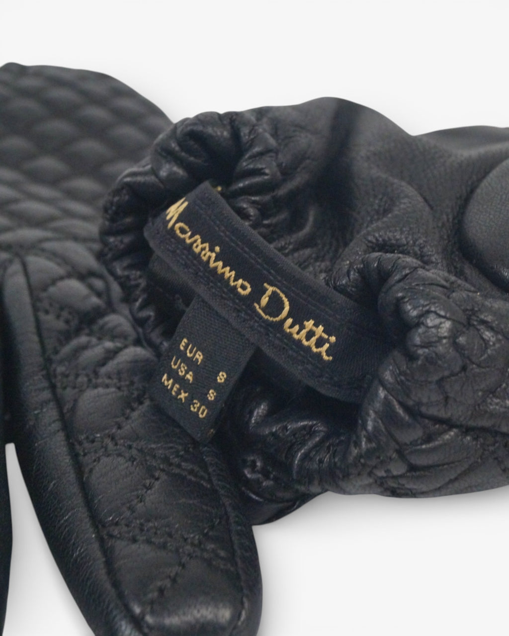 Guantes de piel negros