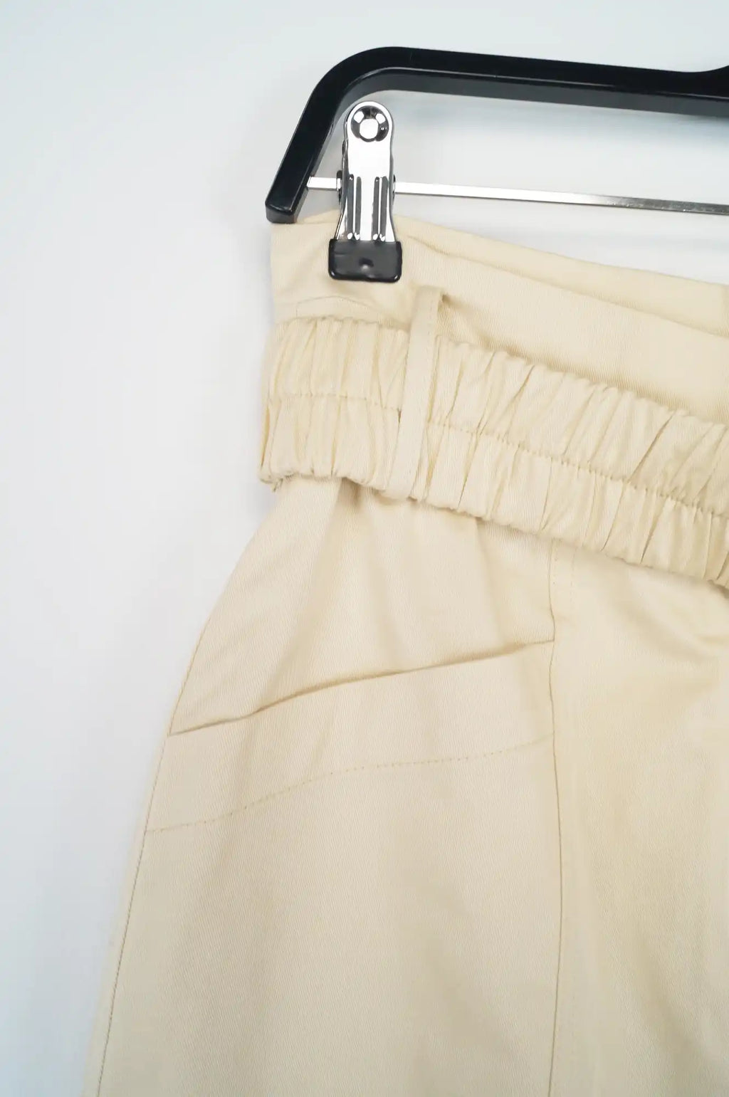 Pantalón crema