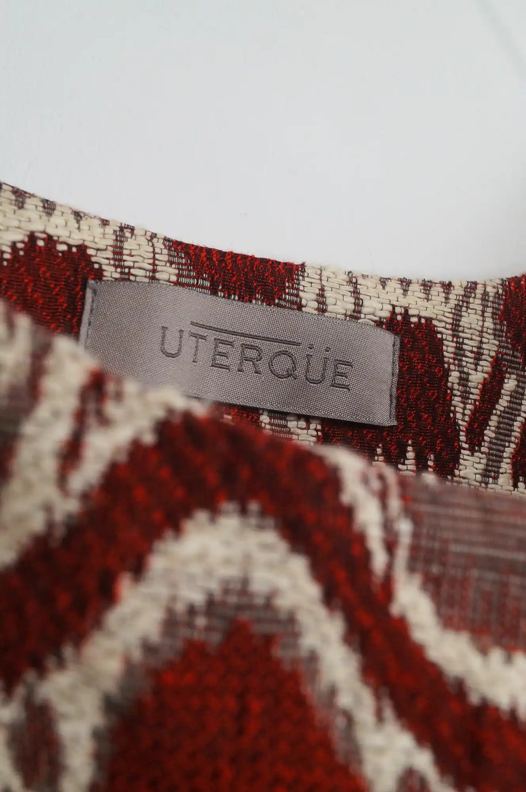 Chaqueta granate tejida