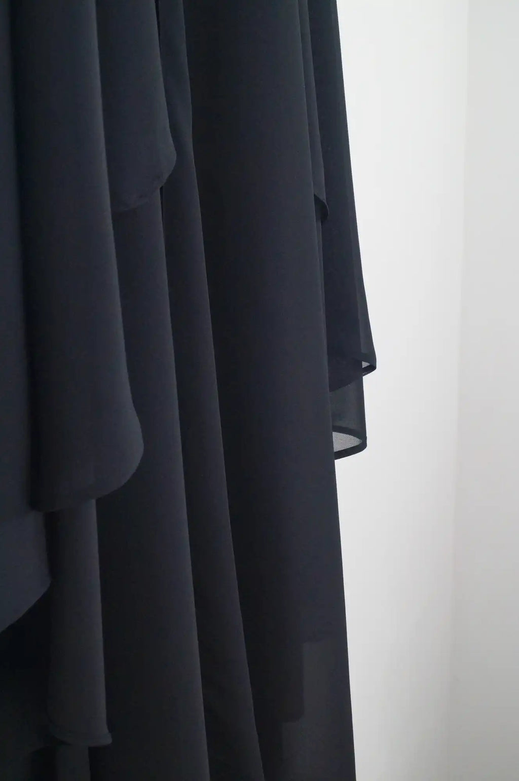 Vestido lentejuelas con faldón