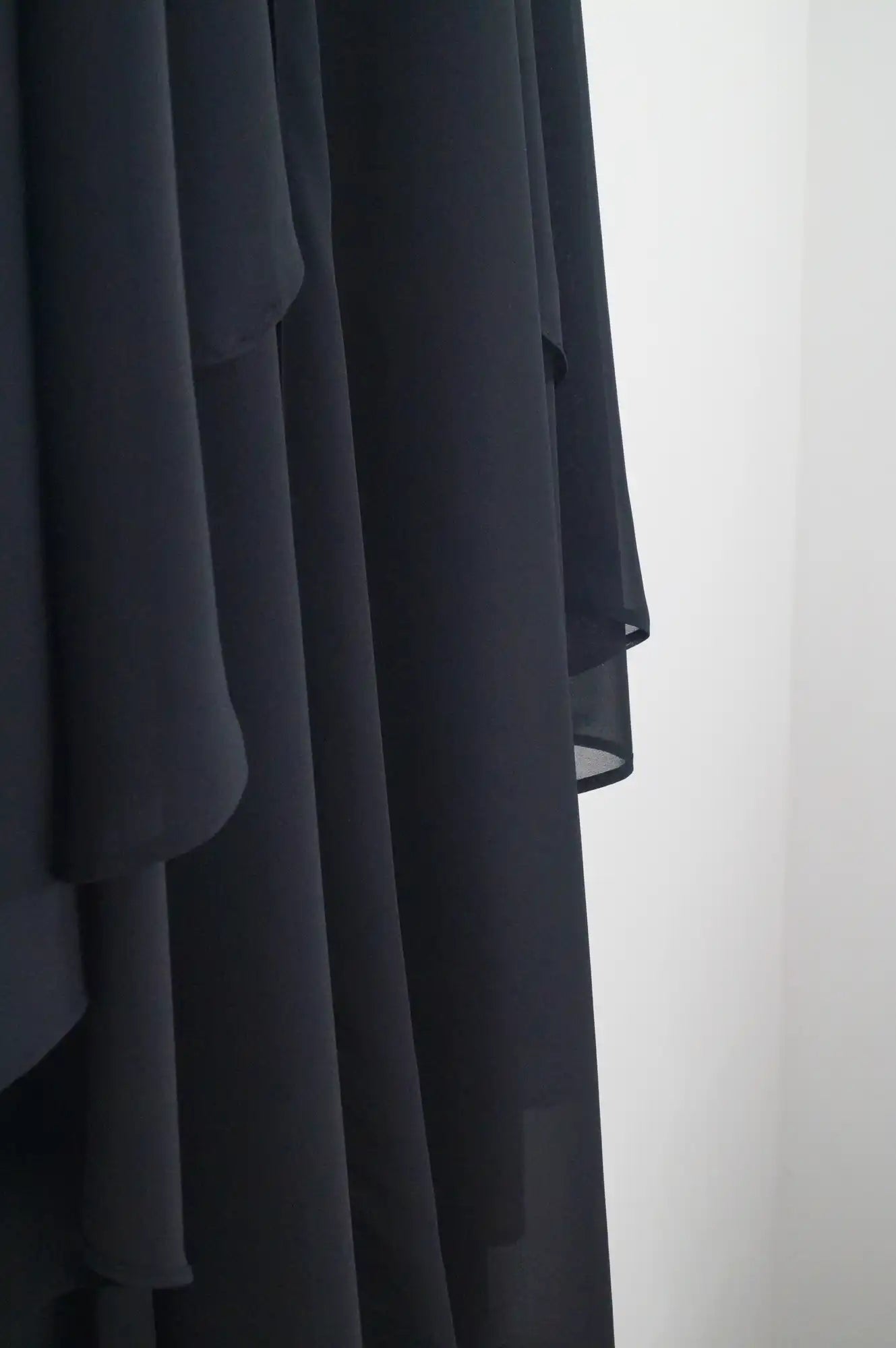 Vestido lentejuelas con faldón