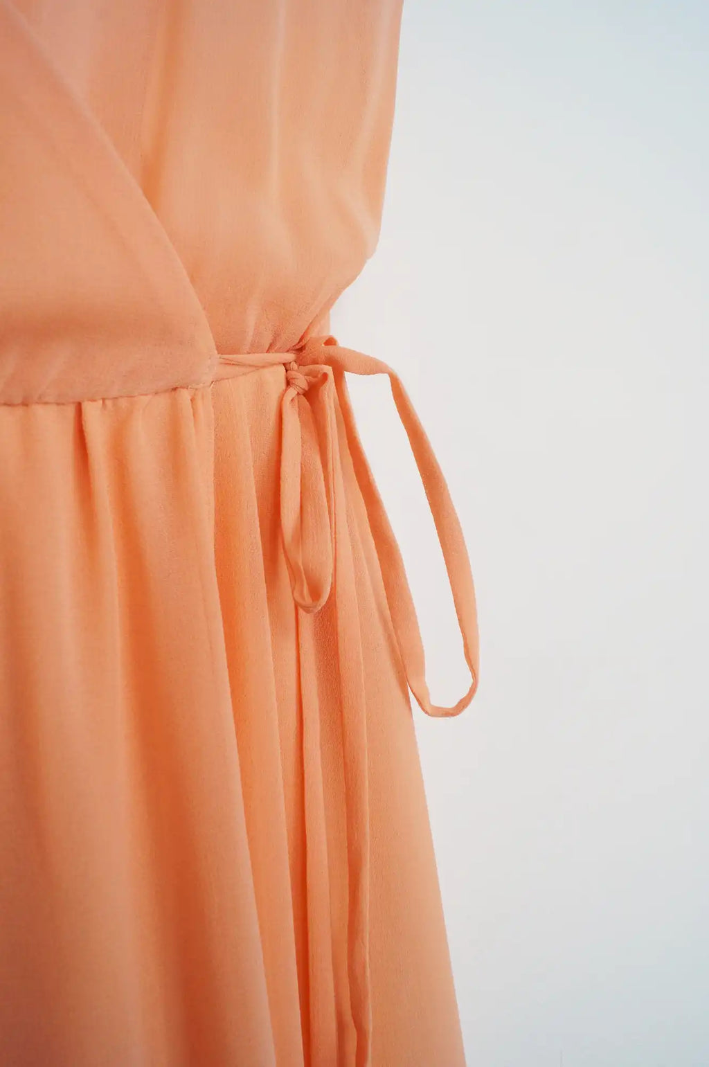 Vestido largo salmón de gasa