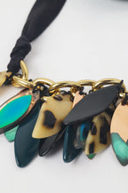 Collar resina hojas corazón