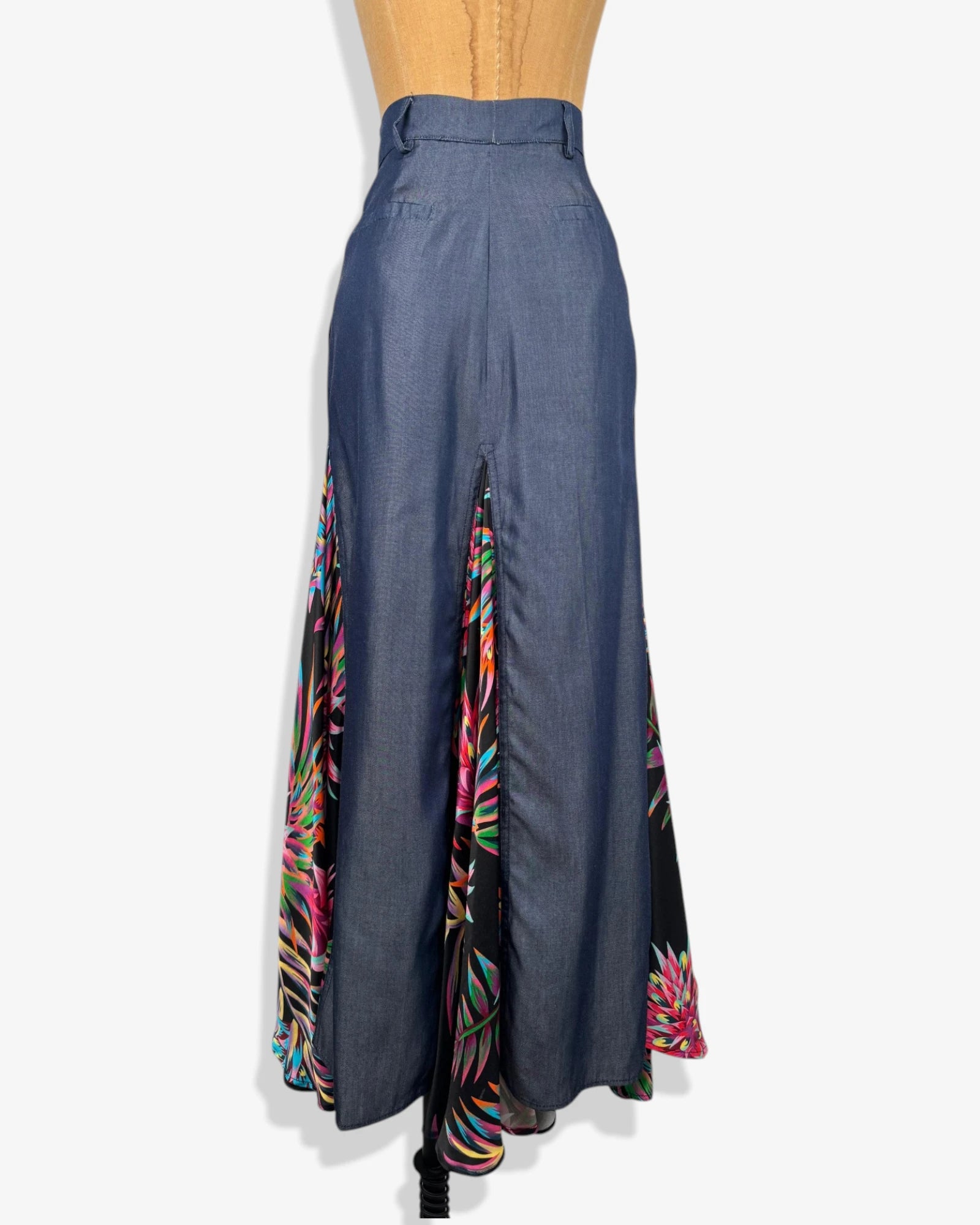 Falda combinada con seda