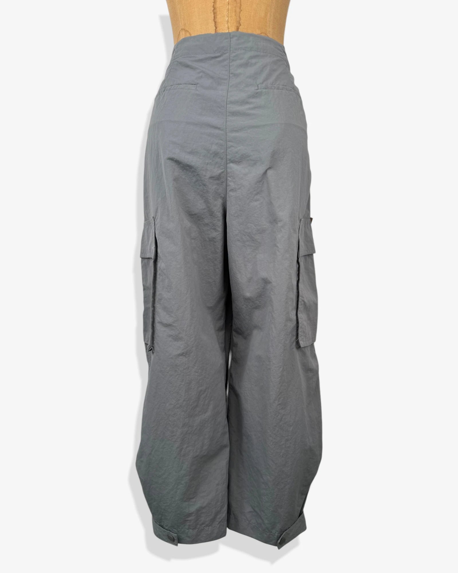 Pantalón cargo gris