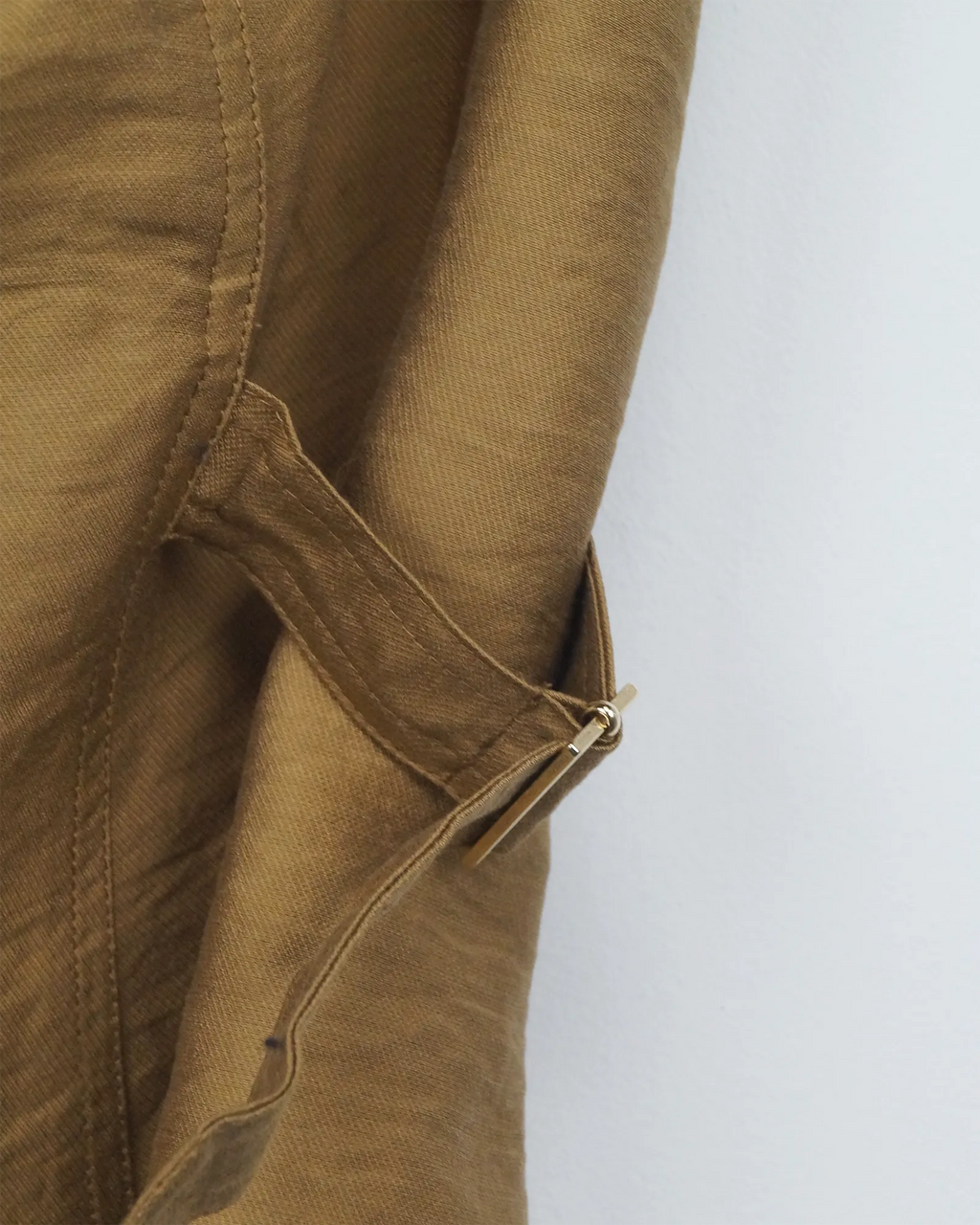 Top halter marrón