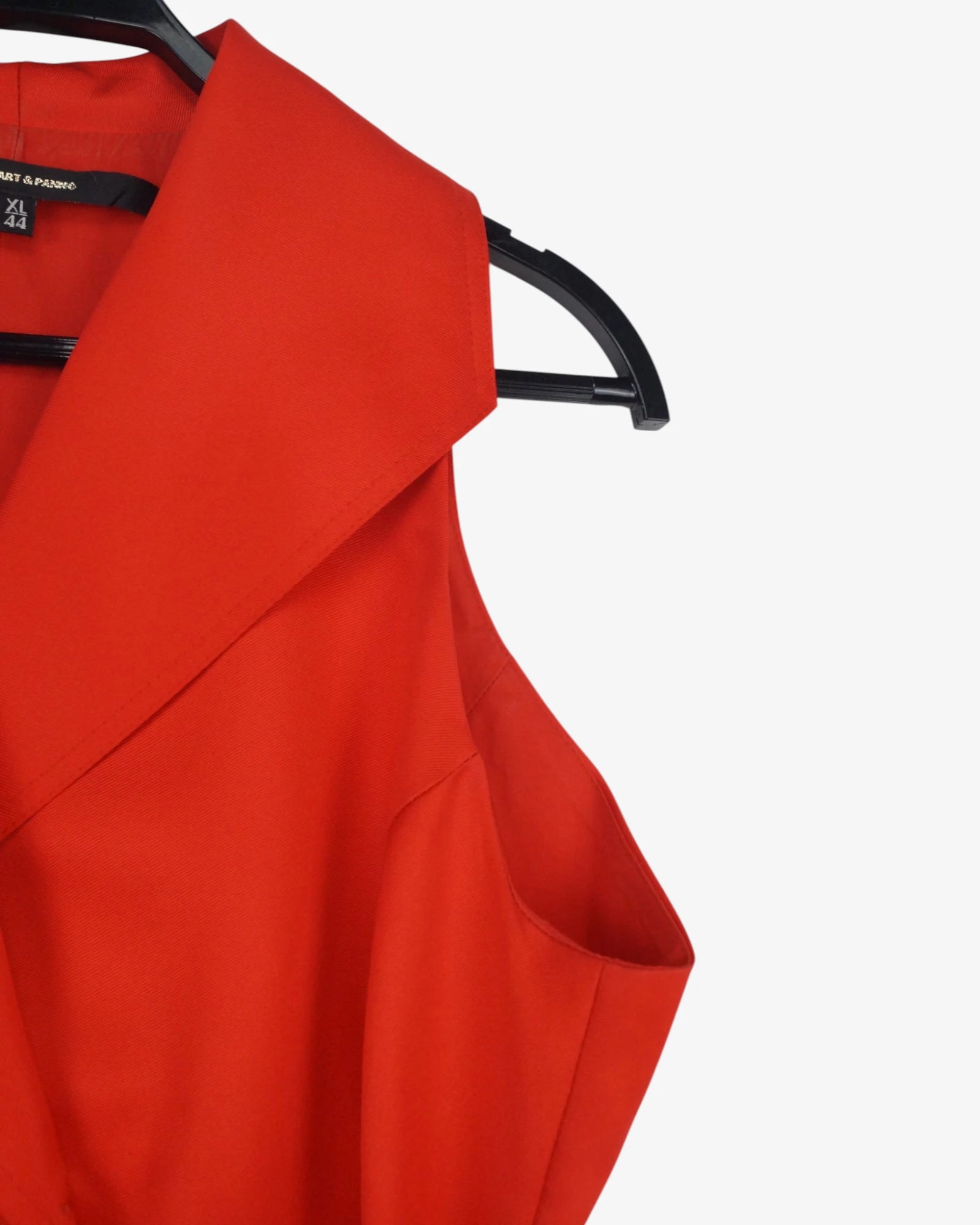 Vestido rígido rojo