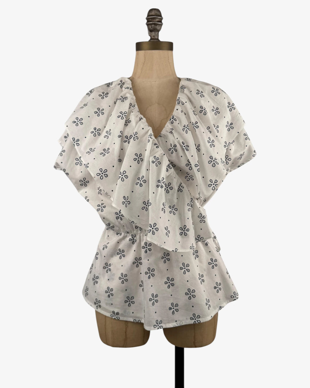 Blusa volantes blanca florecitas