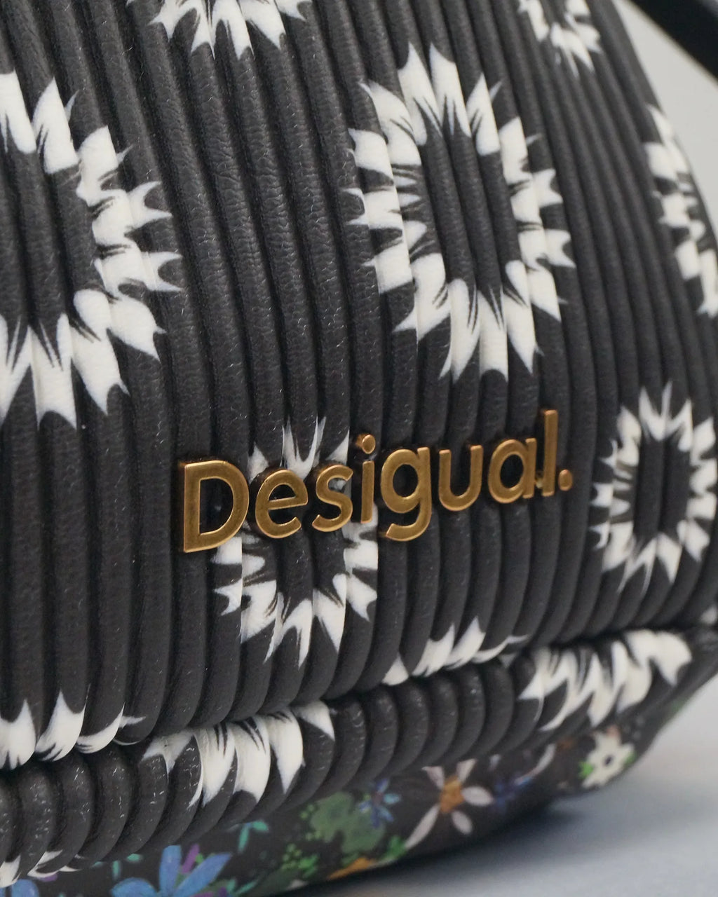 Bolso grande estampado