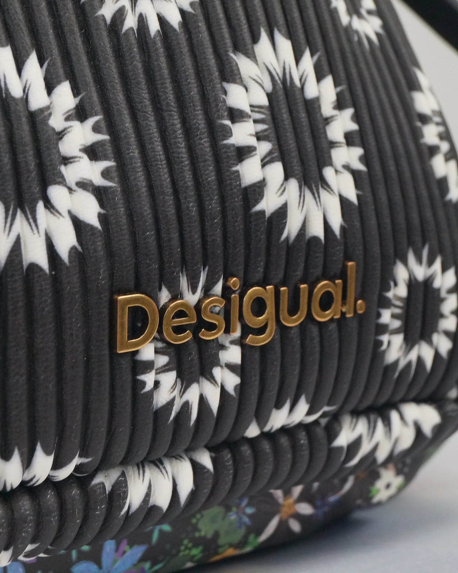 Bolso grande estampado
