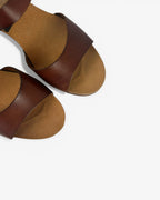 Sandalias piel marrón