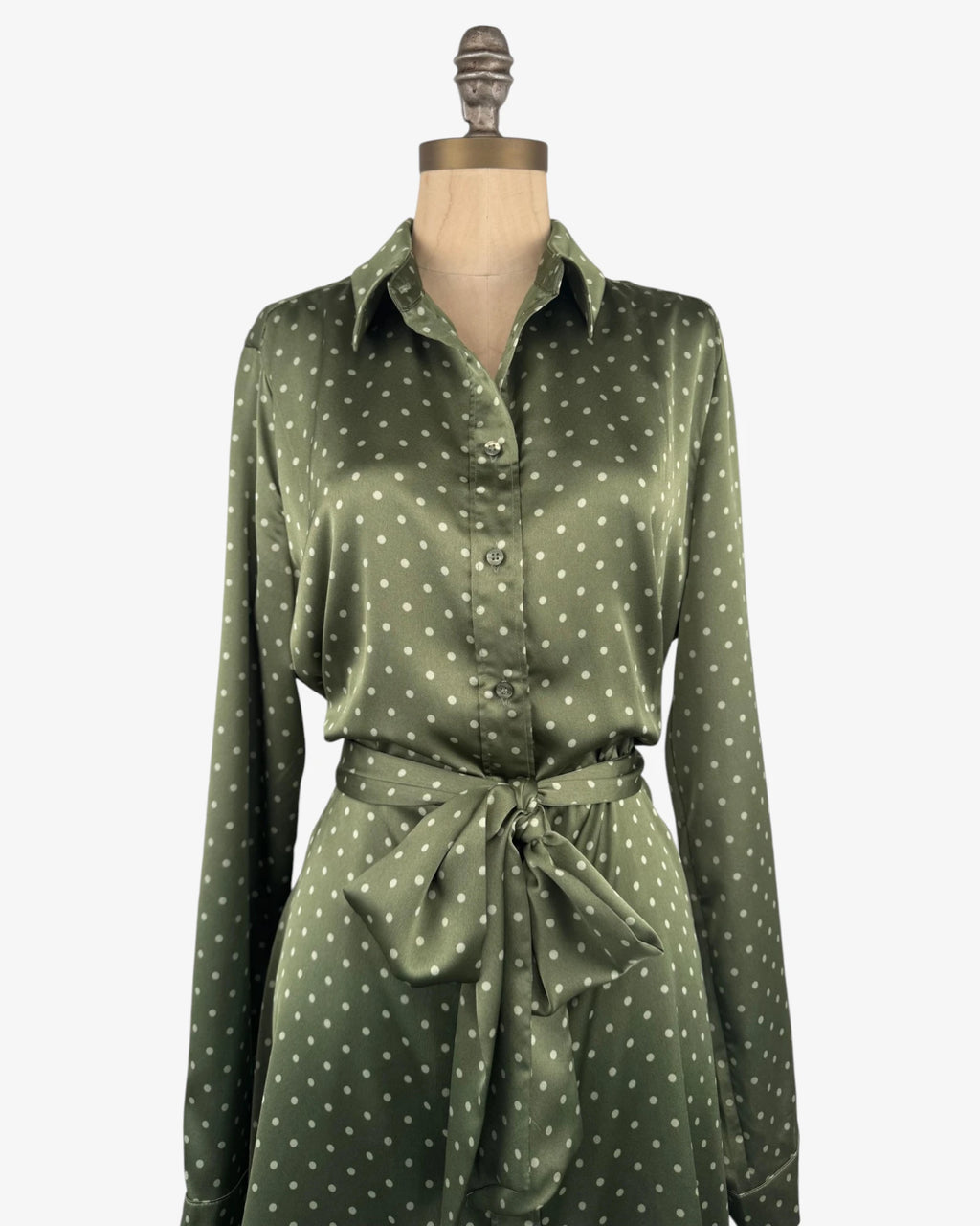Vestido verde satinado lunares